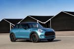 Mini Cooper Caribbean Aqua 2017 года (ZA)